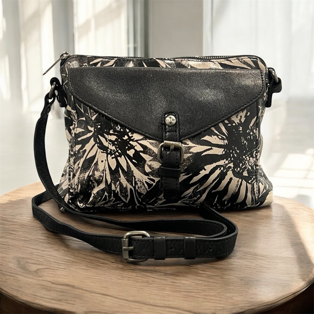 Patricia Nash Sunflower Avellino Crossbody - Picture 2 of 16